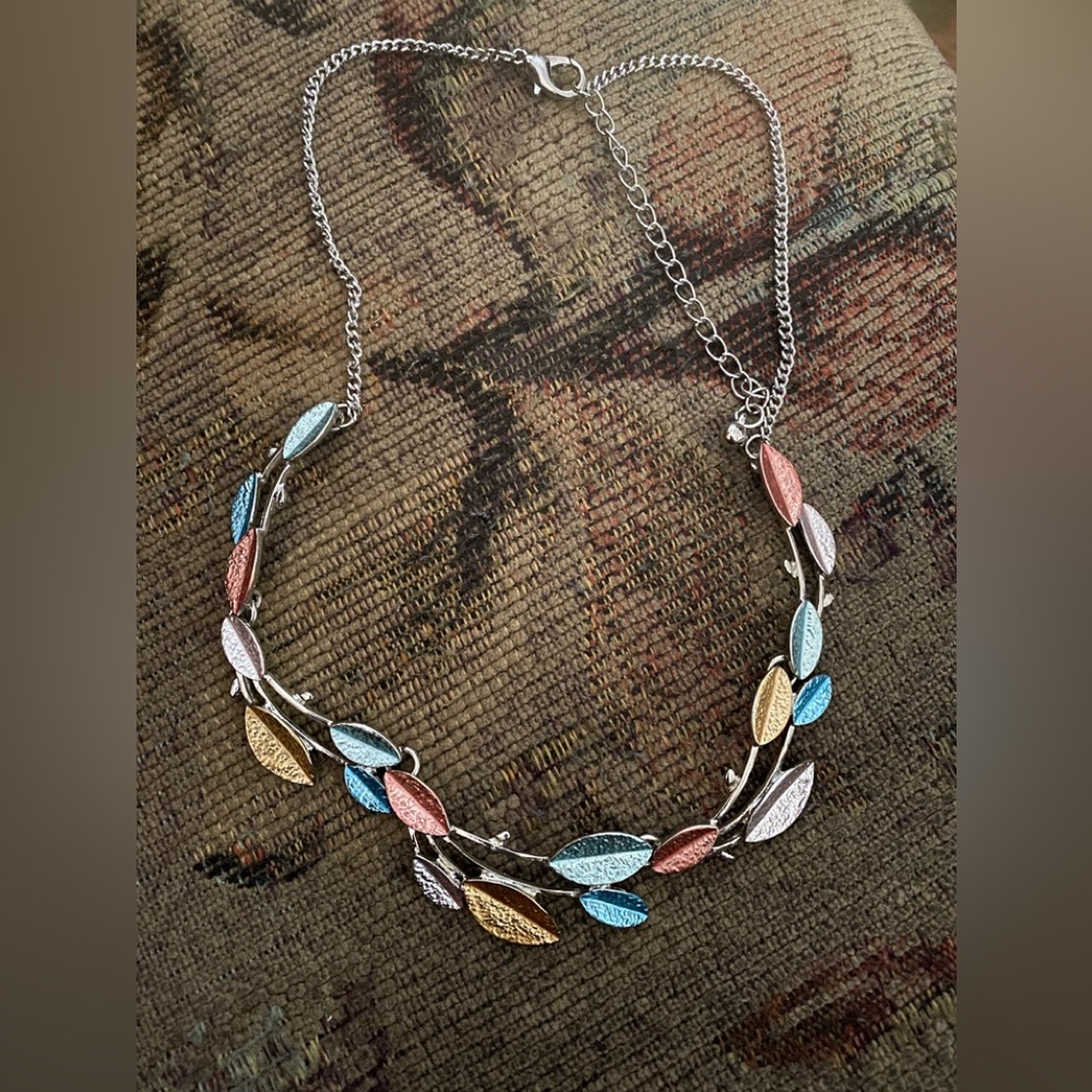 Pastel Leaf Design Necklace
